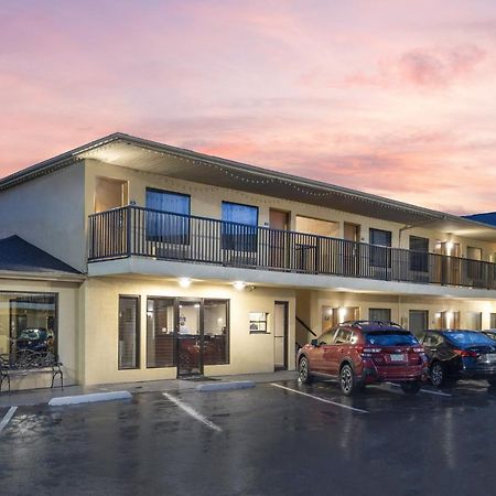 Days Inn By Wyndham St. Robert Waynesville/Ft. Leonard Wood Exterior photo